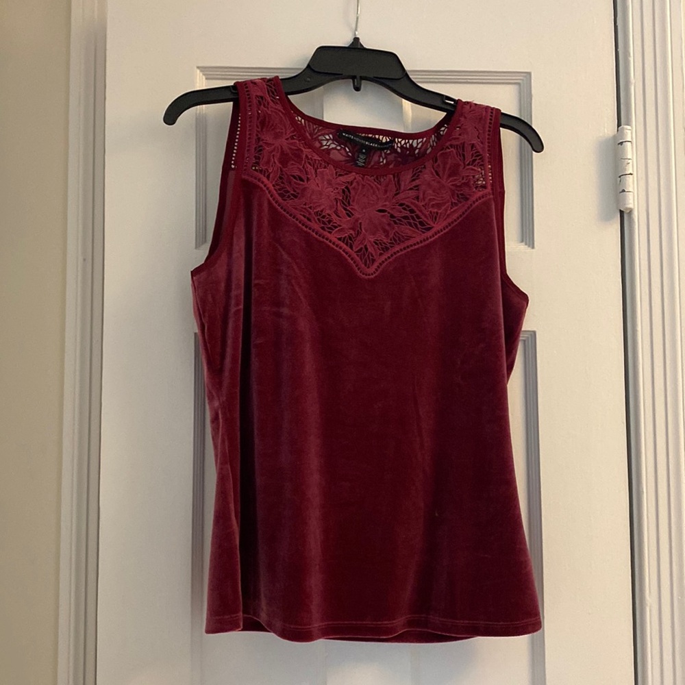 White House Black Market purple velvet top. Sz Small